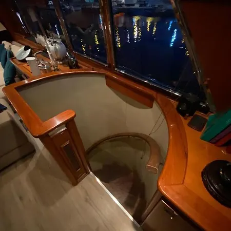 Ботель Amazing Boat To Sleep In Barcelona *