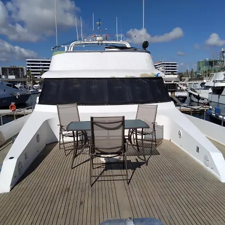 Amazing Boat To Sleep In Barcelona Ботель *