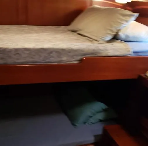 بوتيل Amazing Boat To Sleep In Barcelona *